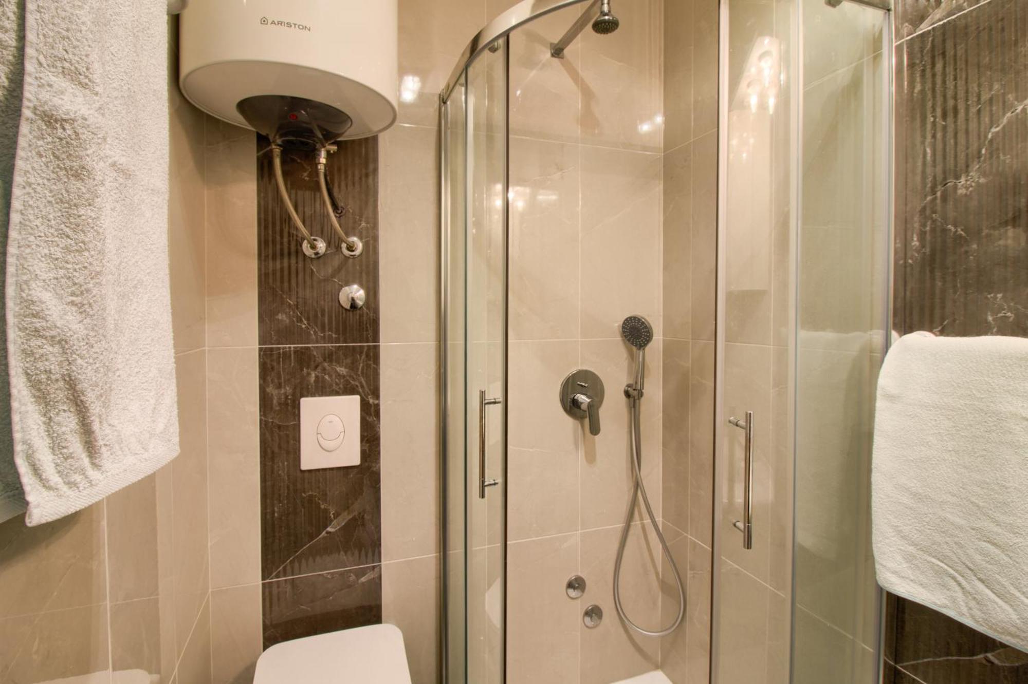 Apartments Sosic II ロヴィニ エクステリア 写真